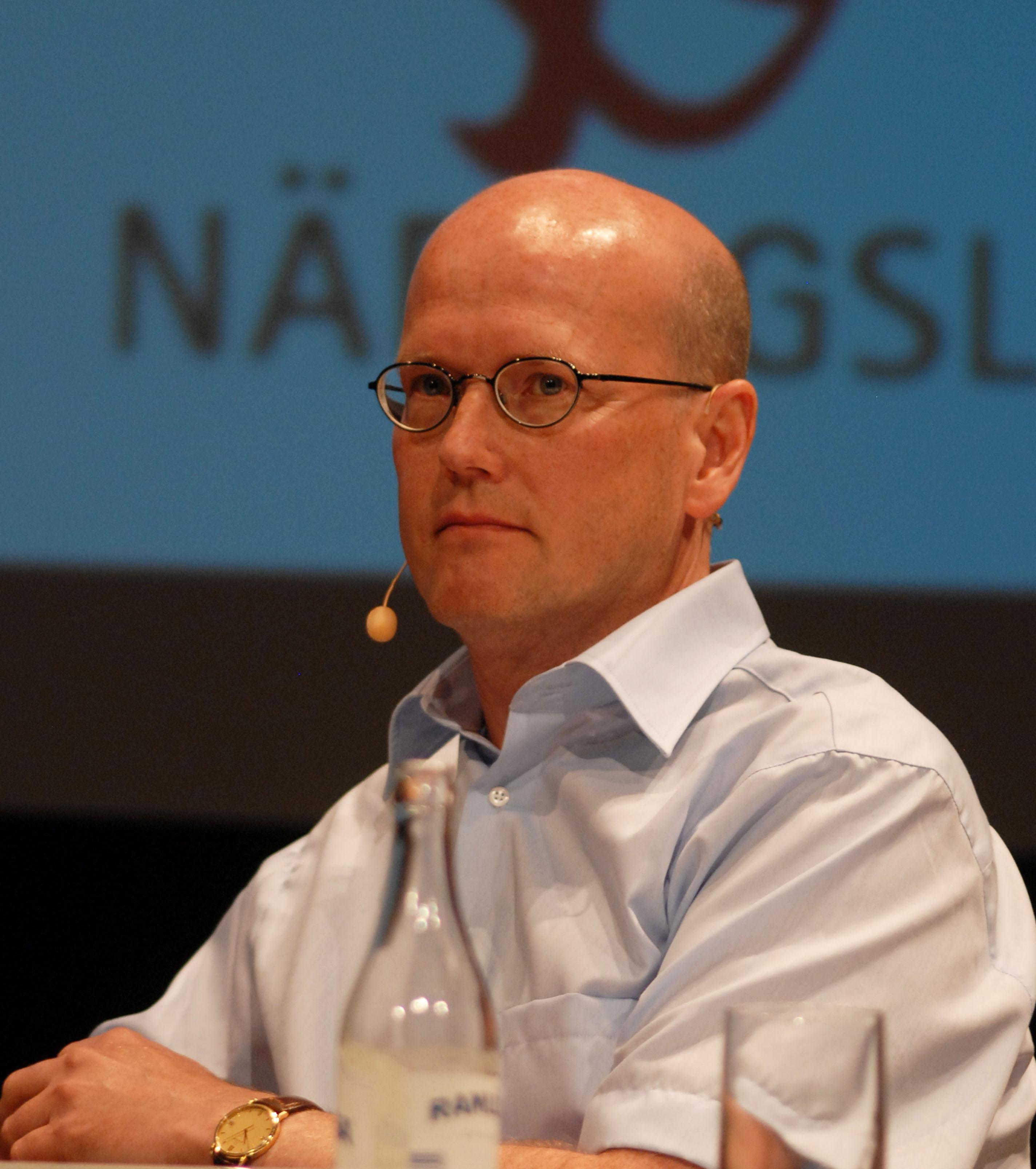 Thomas Östros's image